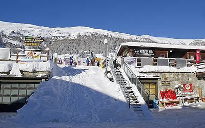 Vista del noleggio sci San Rocco a Livigno dall'esterno